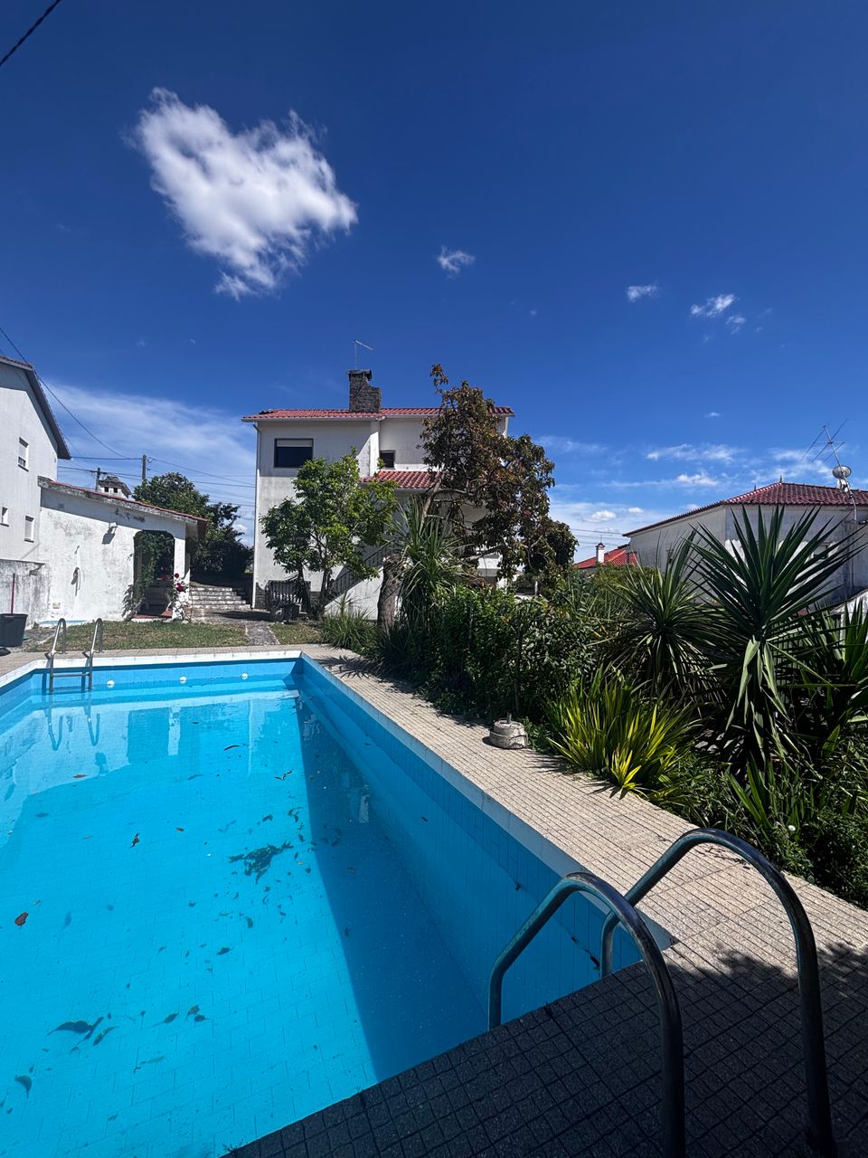 Moradia com piscina junto à cidade! 1 / 5