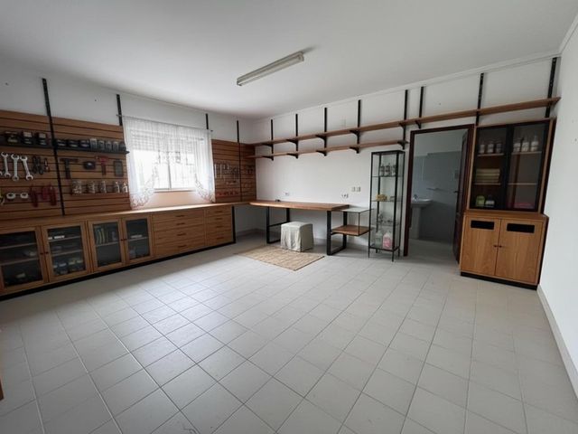 Moradia com piscina junto à cidade! - Depois